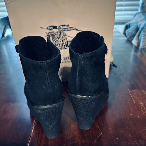 BURBERRY Ankle Boots - Picture 7 of 15